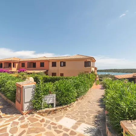 D3 - 2 - Baia De Bahas By Interhome Lägenhet Golfo Aranci
